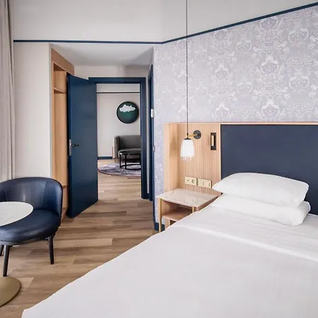 Marriott Grand Place 4*