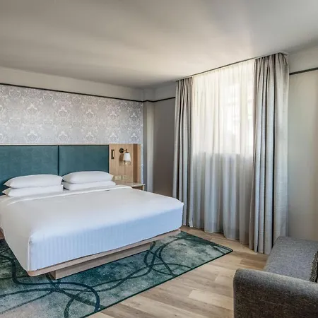 Marriott Grand Place 4*