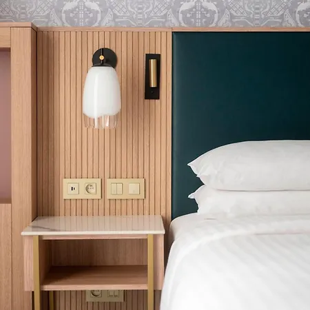 Marriott Grand Place 4*